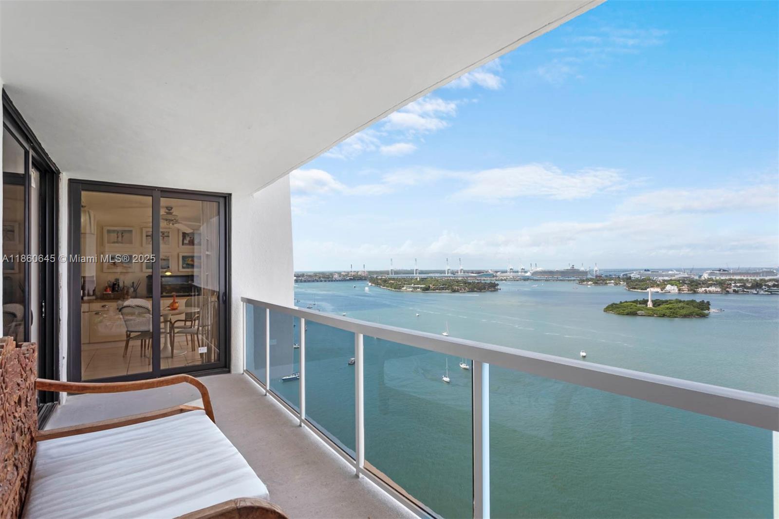 9 Island Ave 2304