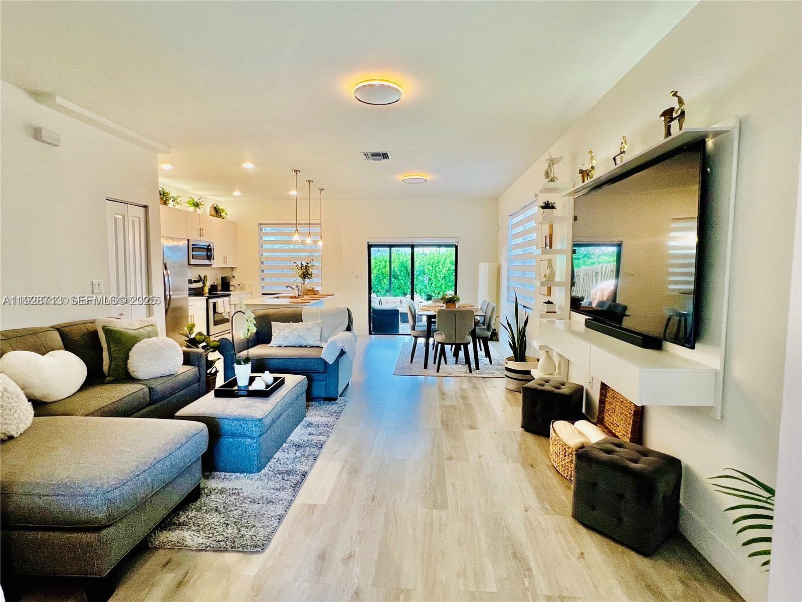 ALLAPATTAH GDNS - Residential Lease