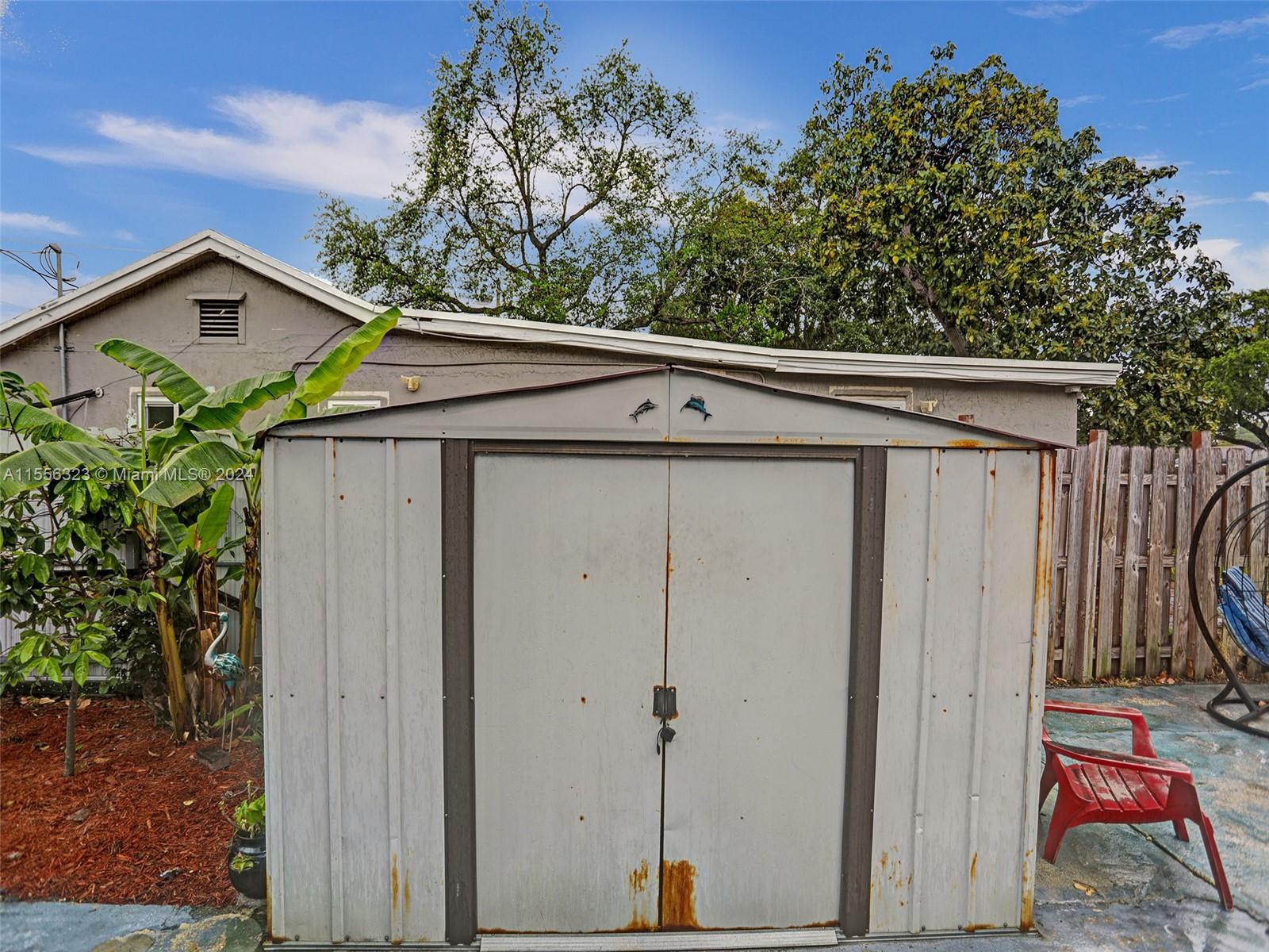 THE TROPICS AMD - Residential