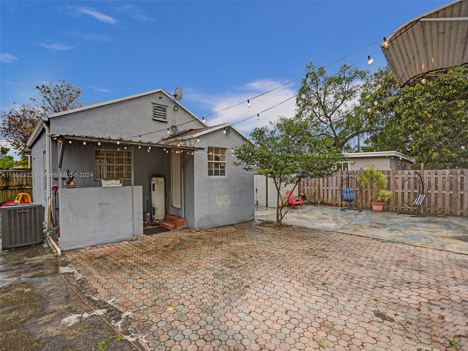 THE TROPICS AMD - Residential