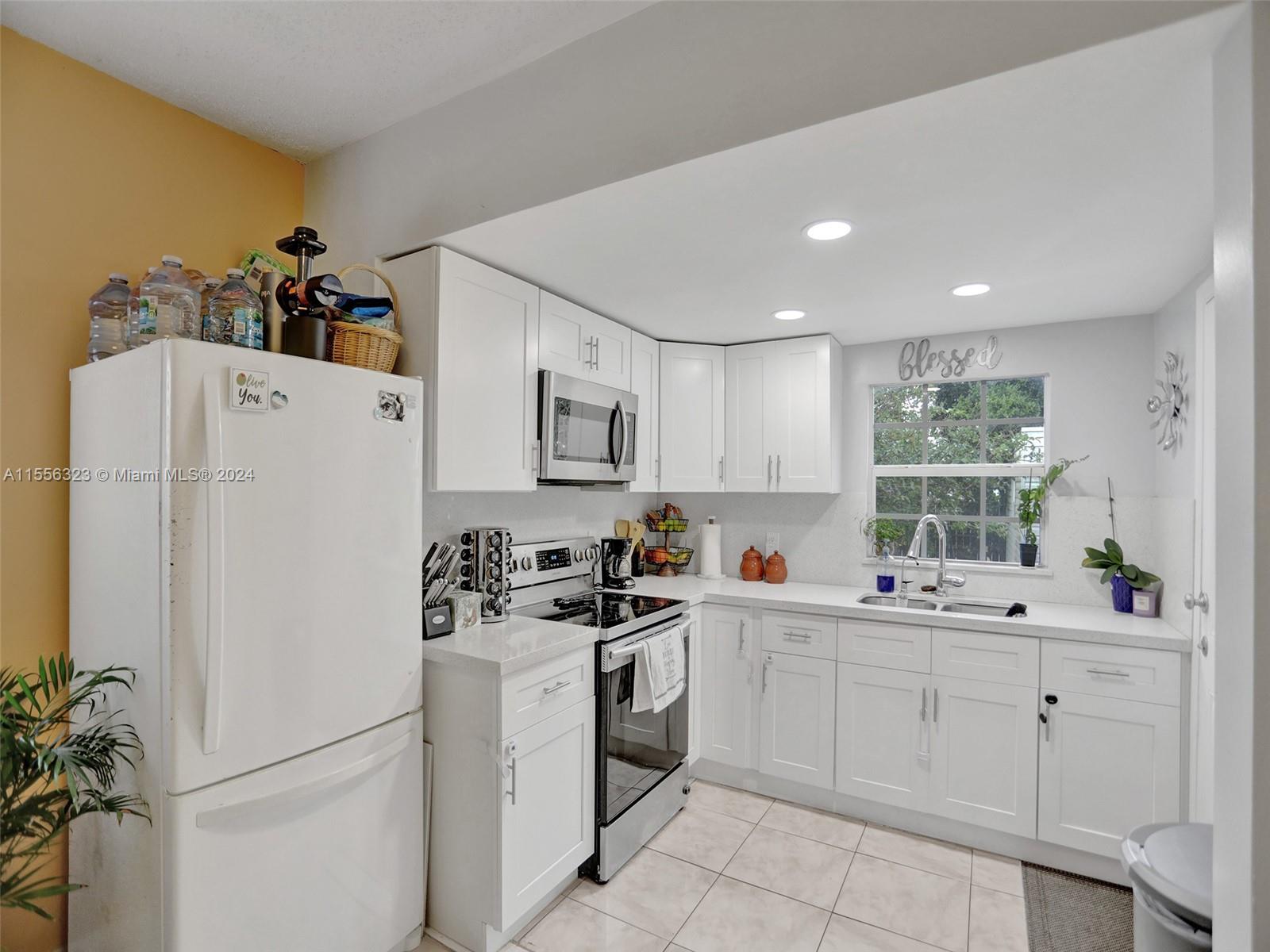 THE TROPICS AMD - Residential