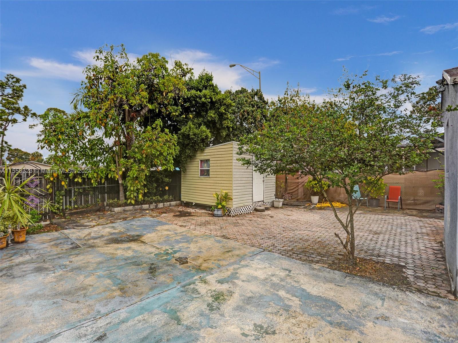 THE TROPICS AMD - Residential