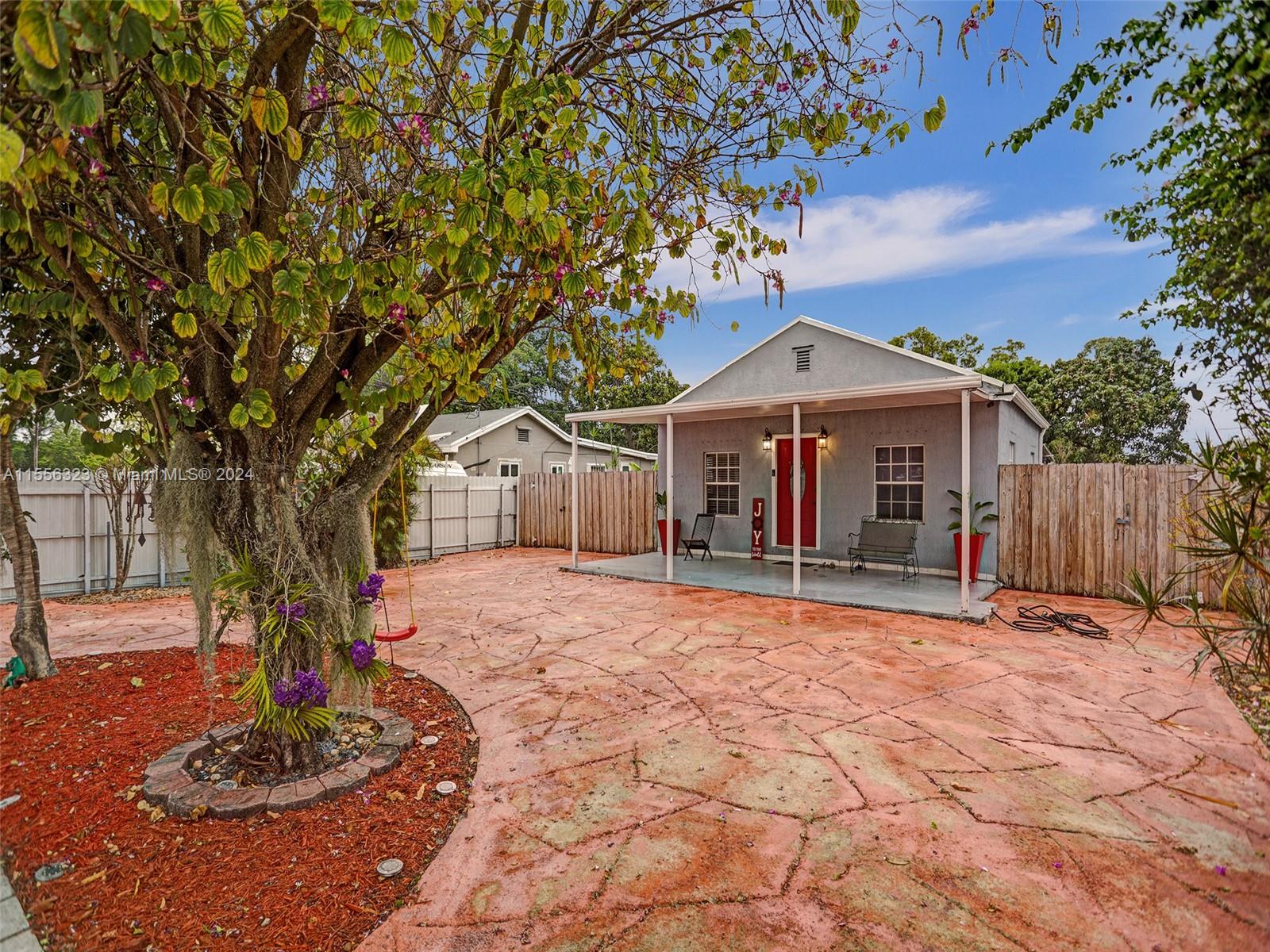 THE TROPICS AMD - Residential