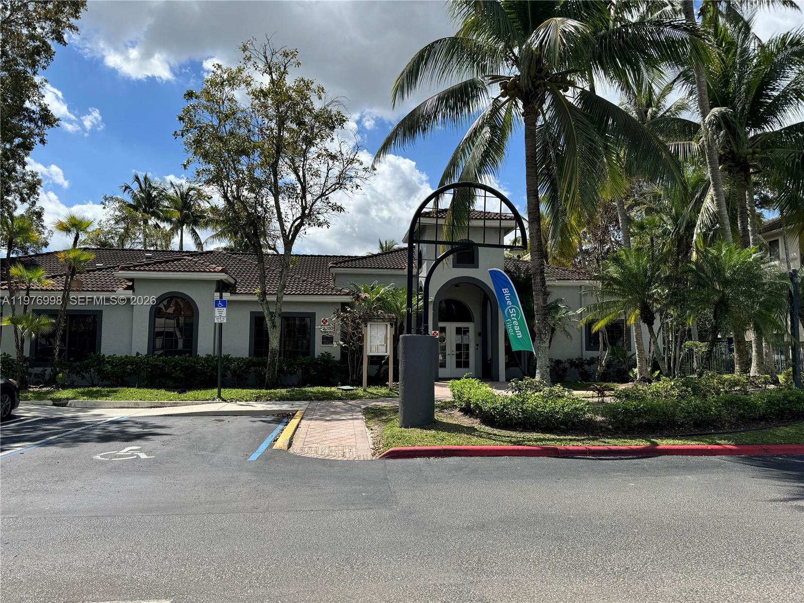 VISCONTI CONDO - Residential