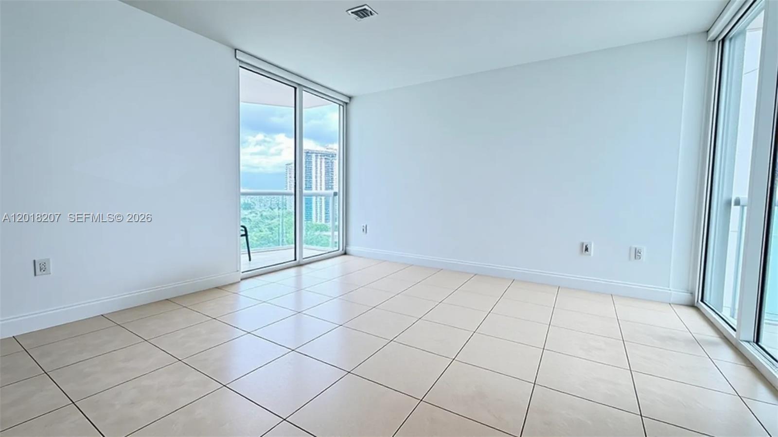 THE PARC AT TURNBERRY ISL - Residential Lease