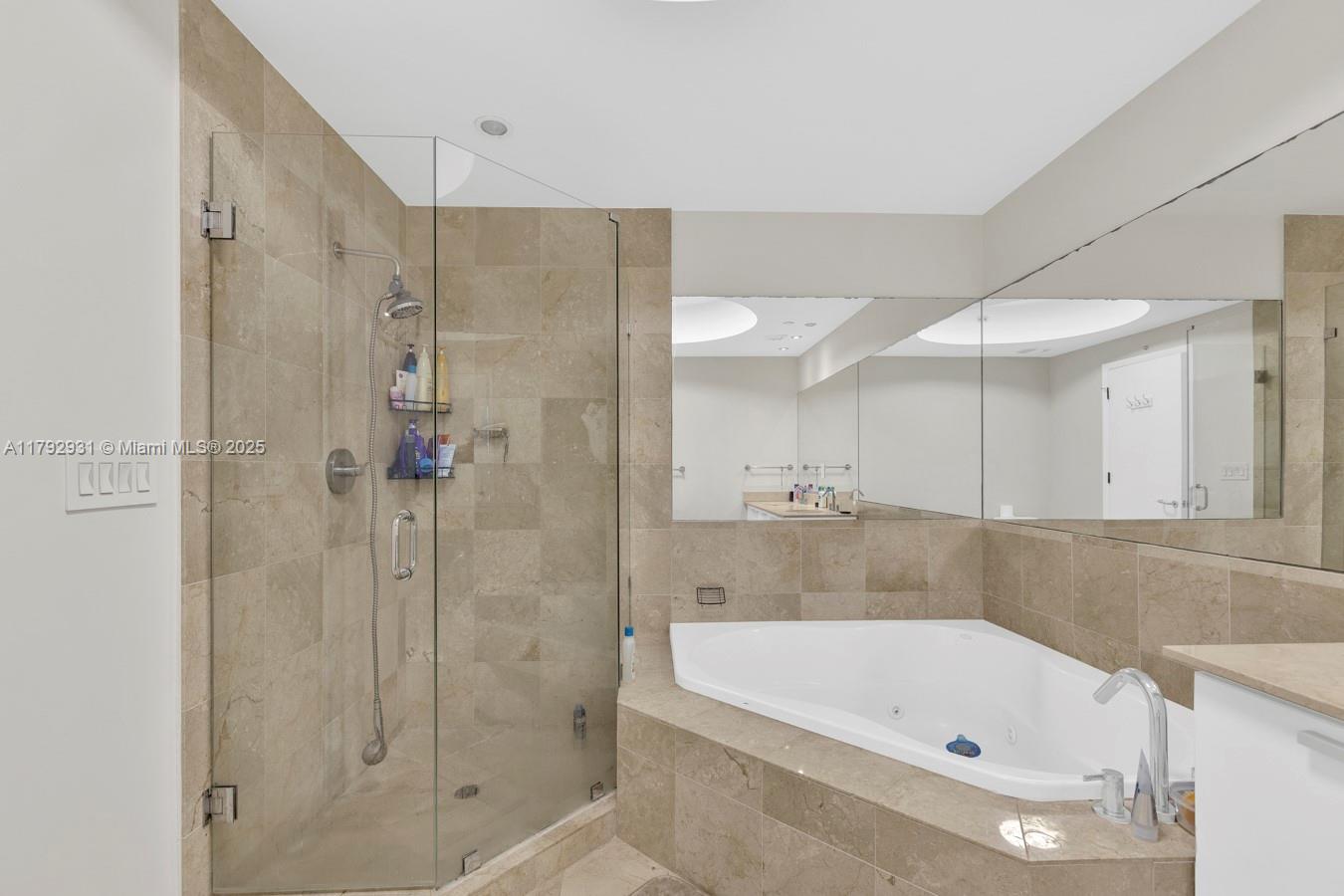 THE ATRIUM AT AVENTURA - Residential