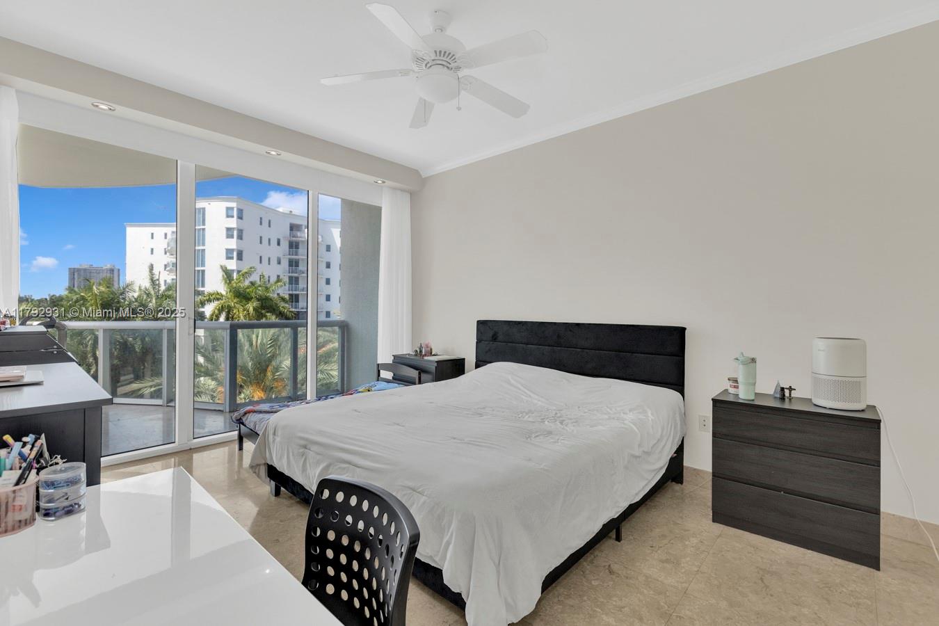 THE ATRIUM AT AVENTURA - Residential