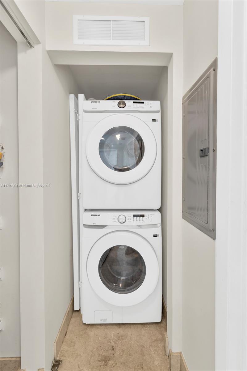 THE ATRIUM AT AVENTURA - Residential