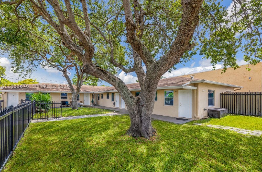Photo of 2247 Simms St, Hollywood, FL 33020 (MLS # A12033876)