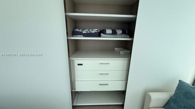 ICON BAY CONDO - Residential Lease