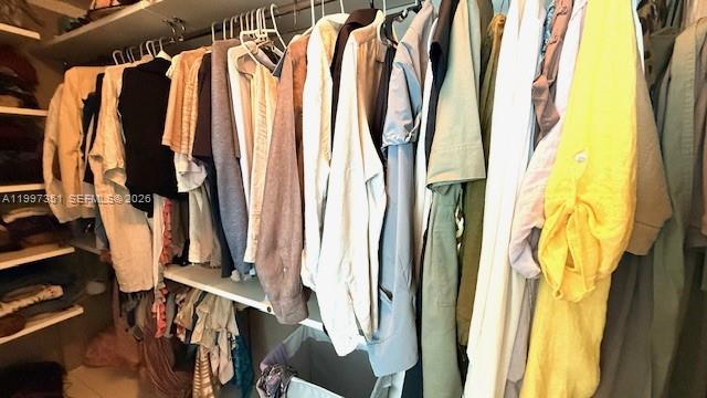 ICON BAY CONDO - Residential Lease