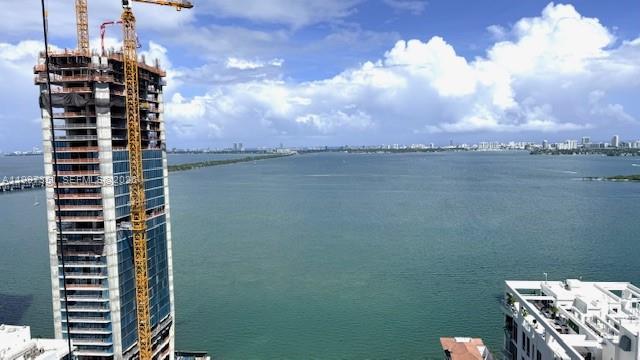 ICON BAY CONDO - Residential Lease