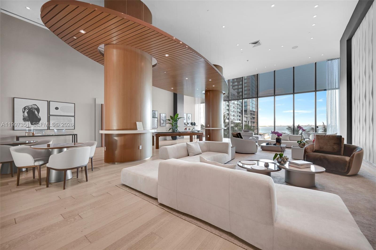 ICON BAY CONDO - Residential Lease