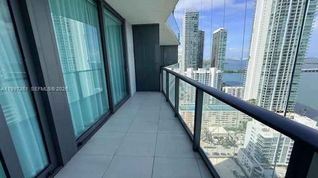 ICON BAY CONDO - Residential Lease