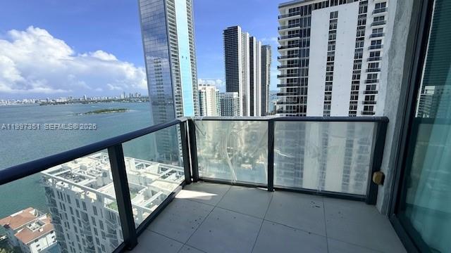 ICON BAY CONDO - Residential Lease