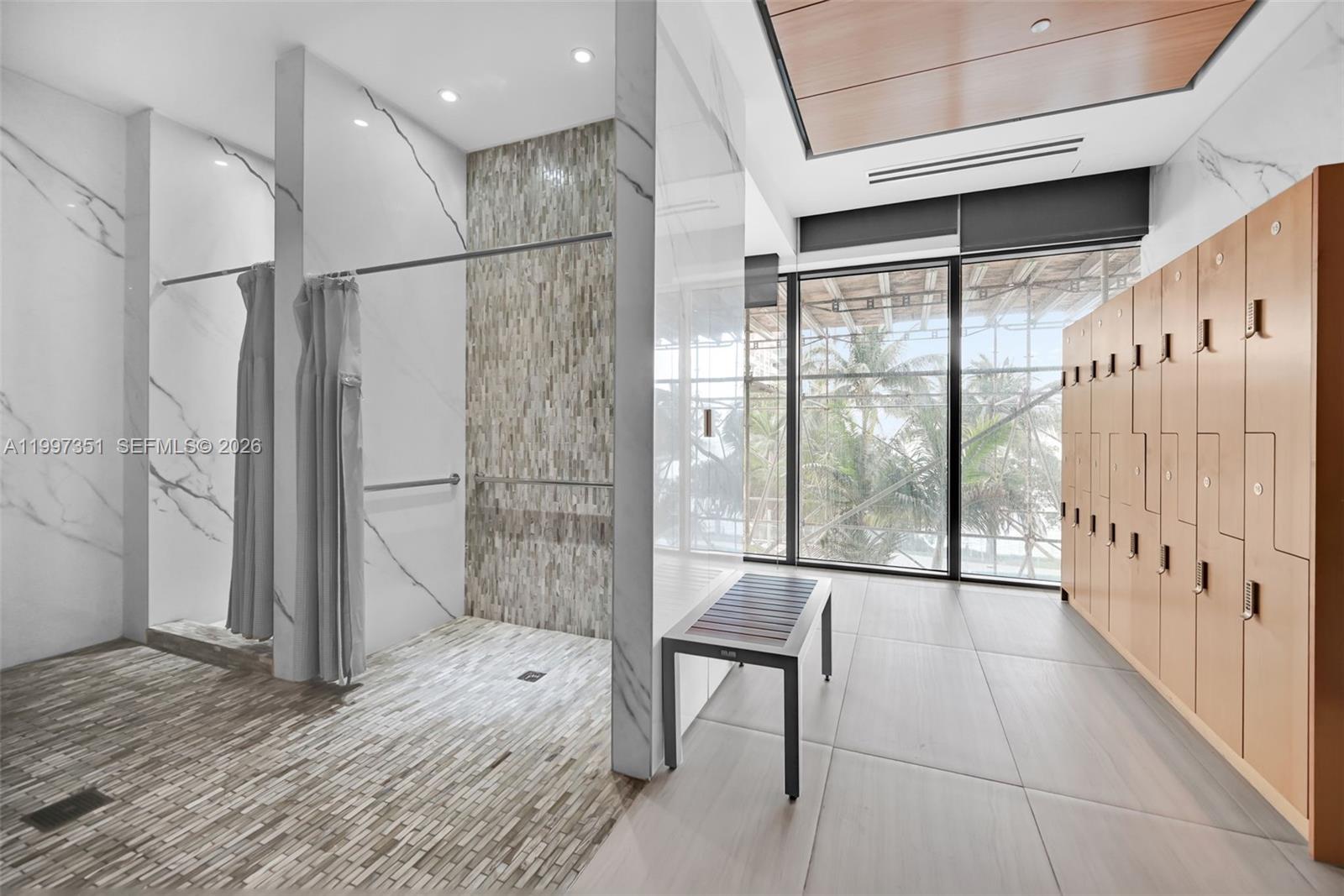 ICON BAY CONDO - Residential Lease