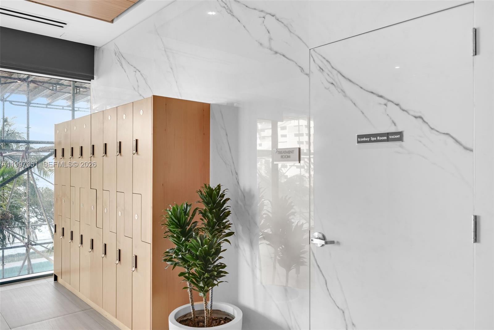 ICON BAY CONDO - Residential Lease