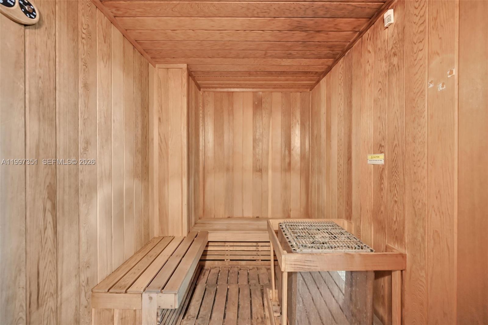 ICON BAY CONDO - Residential Lease