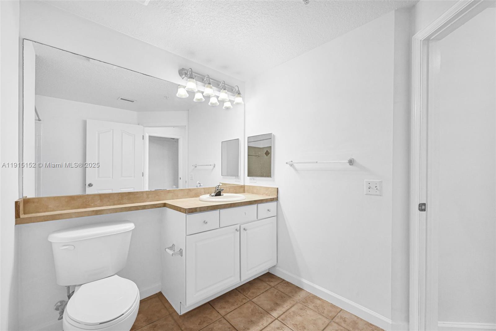 FIORE AT THE GARDENS COND - Residential