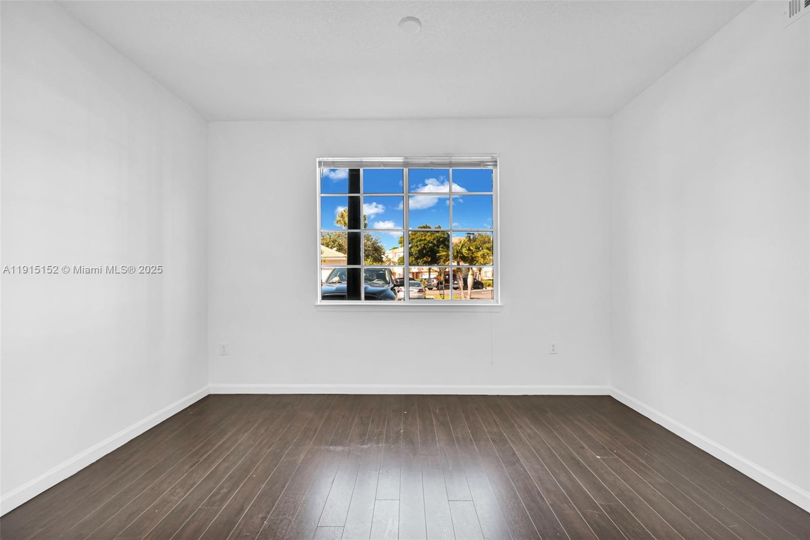 FIORE AT THE GARDENS COND - Residential