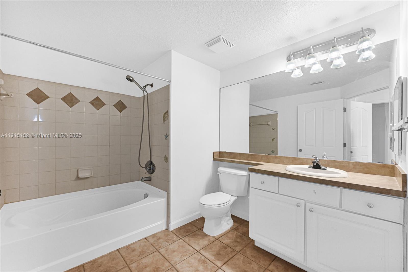 FIORE AT THE GARDENS COND - Residential