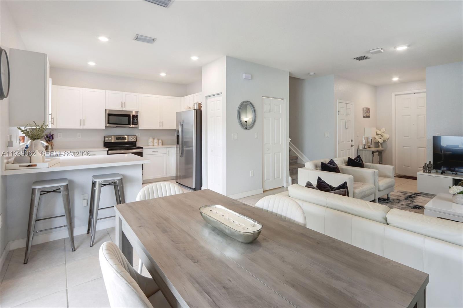 AQUABELLA NORTH REPLAT - Residential