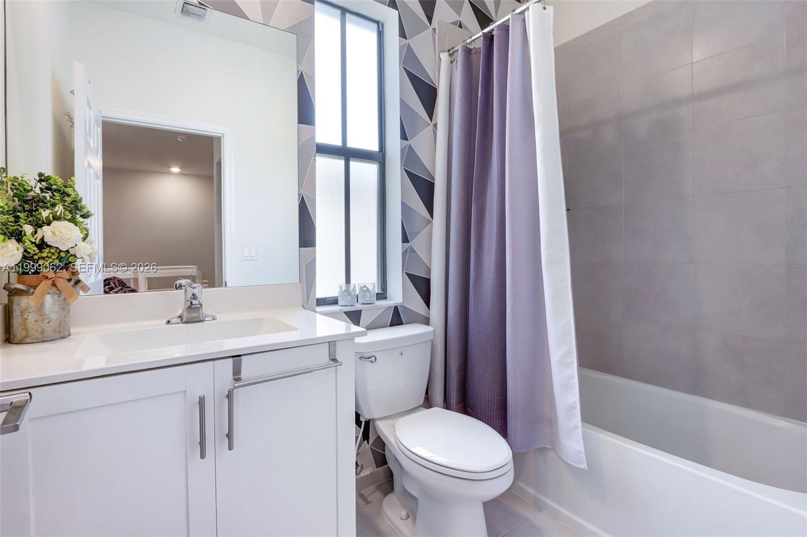 AQUABELLA NORTH REPLAT - Residential