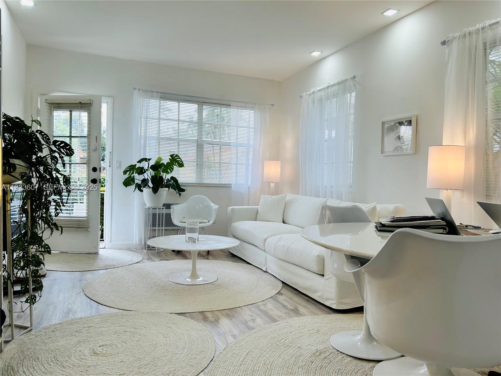 717 Espanola Way 210