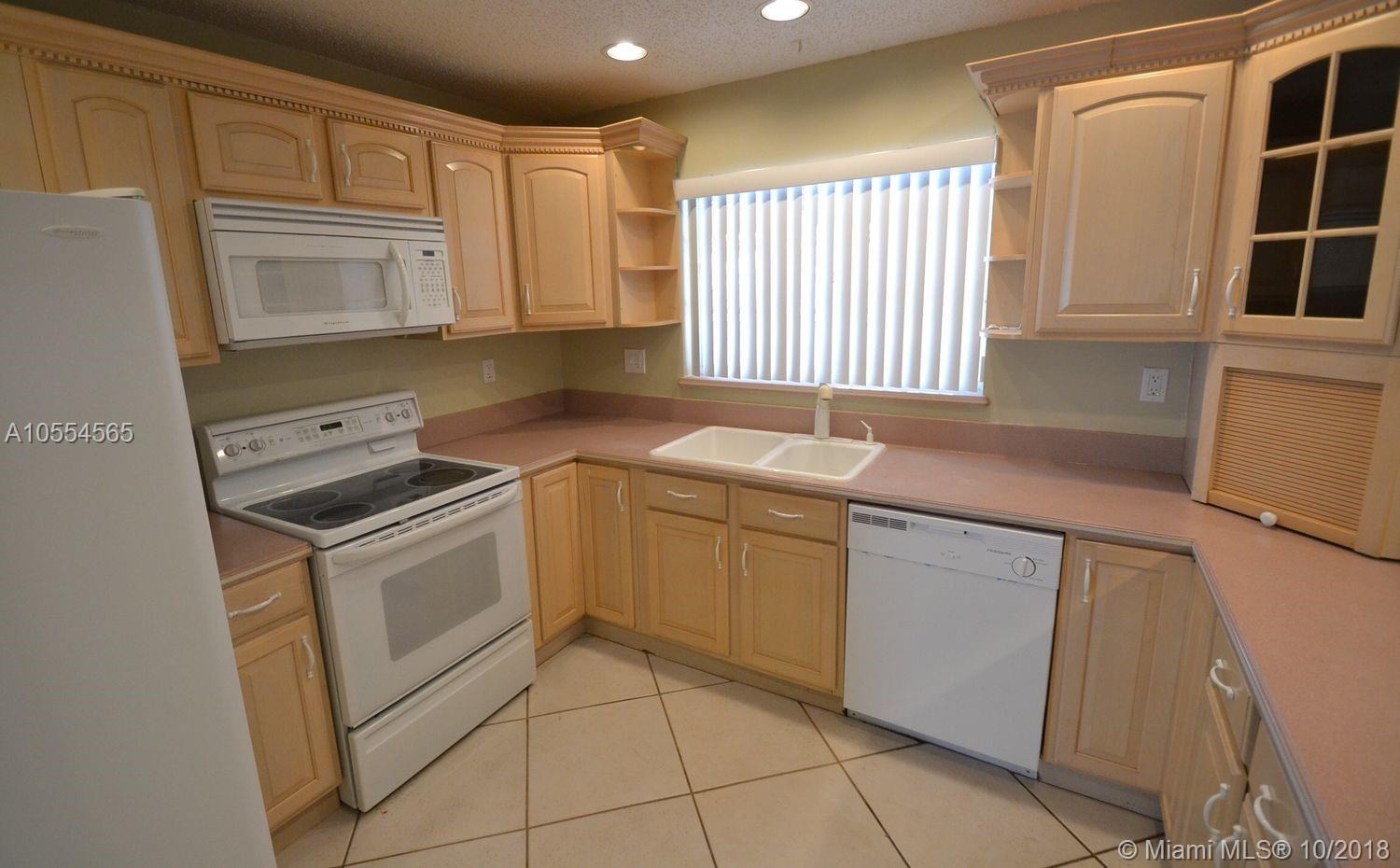 VIZCAYA AT THE HAMMOCKS 1 - Residential Lease