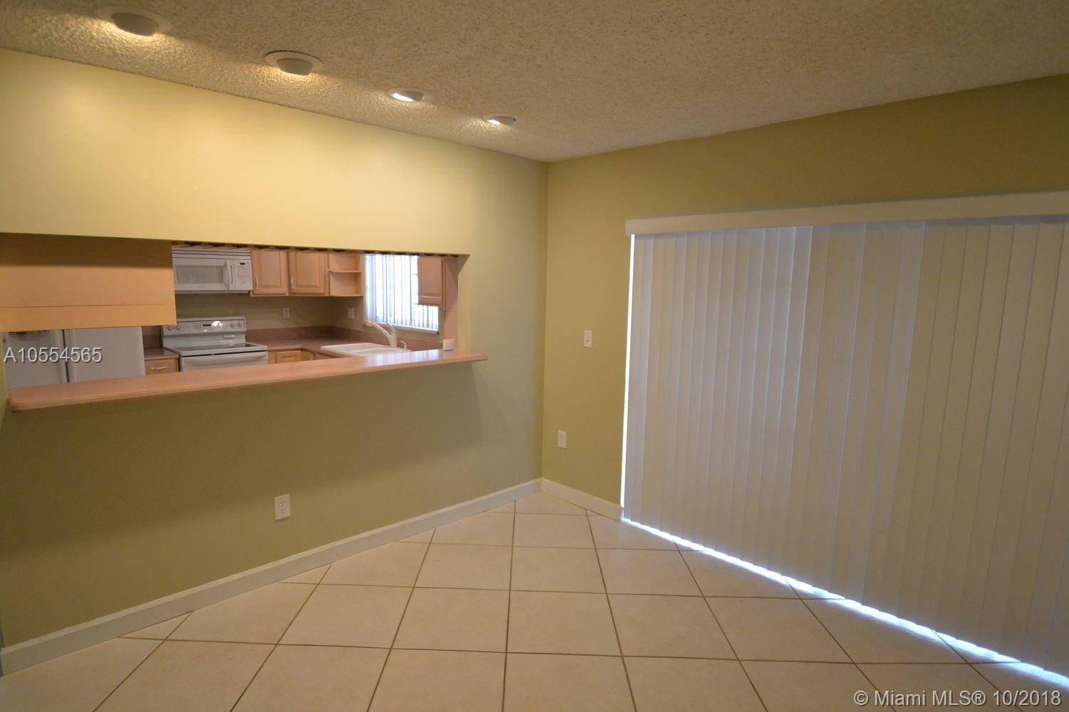 VIZCAYA AT THE HAMMOCKS 1 - Residential Lease