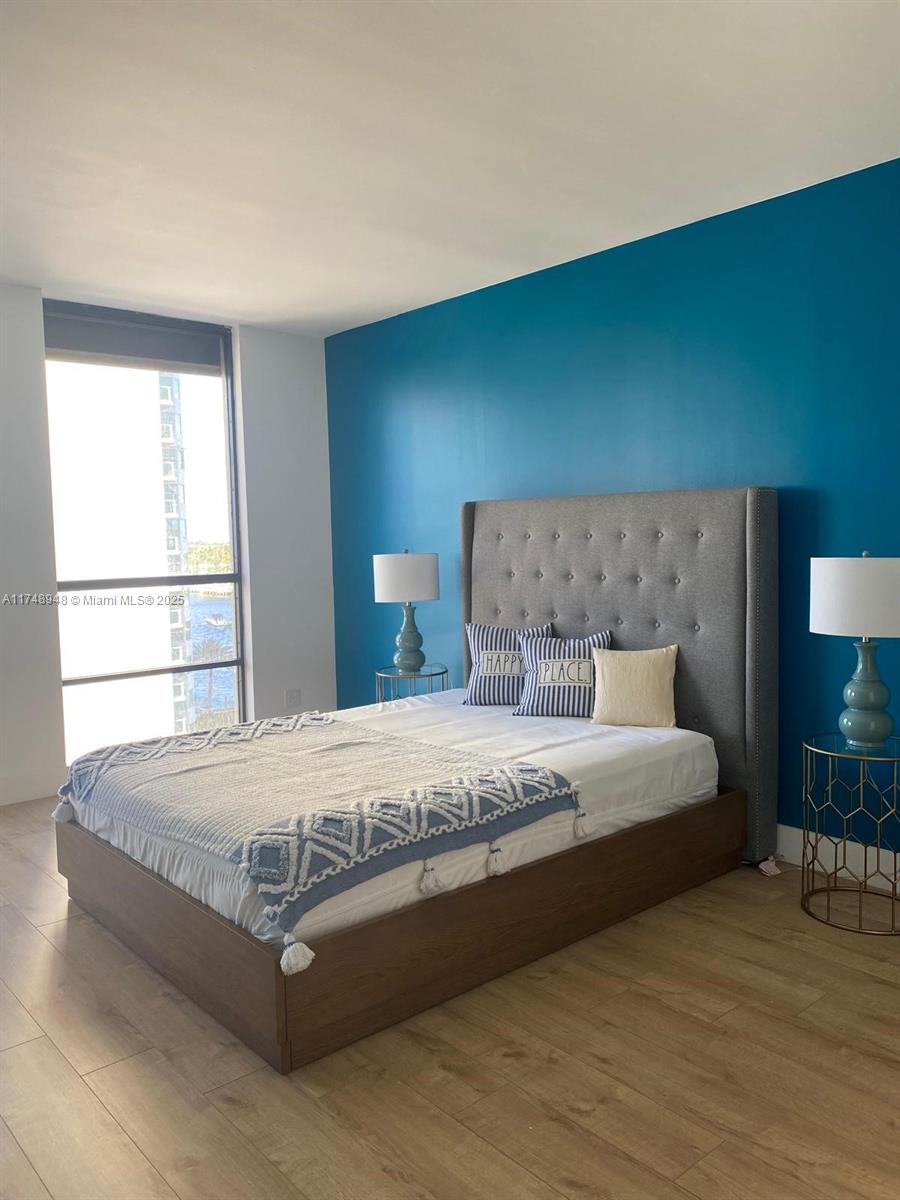 TERRACES NORTH TURNBERRY - Residential