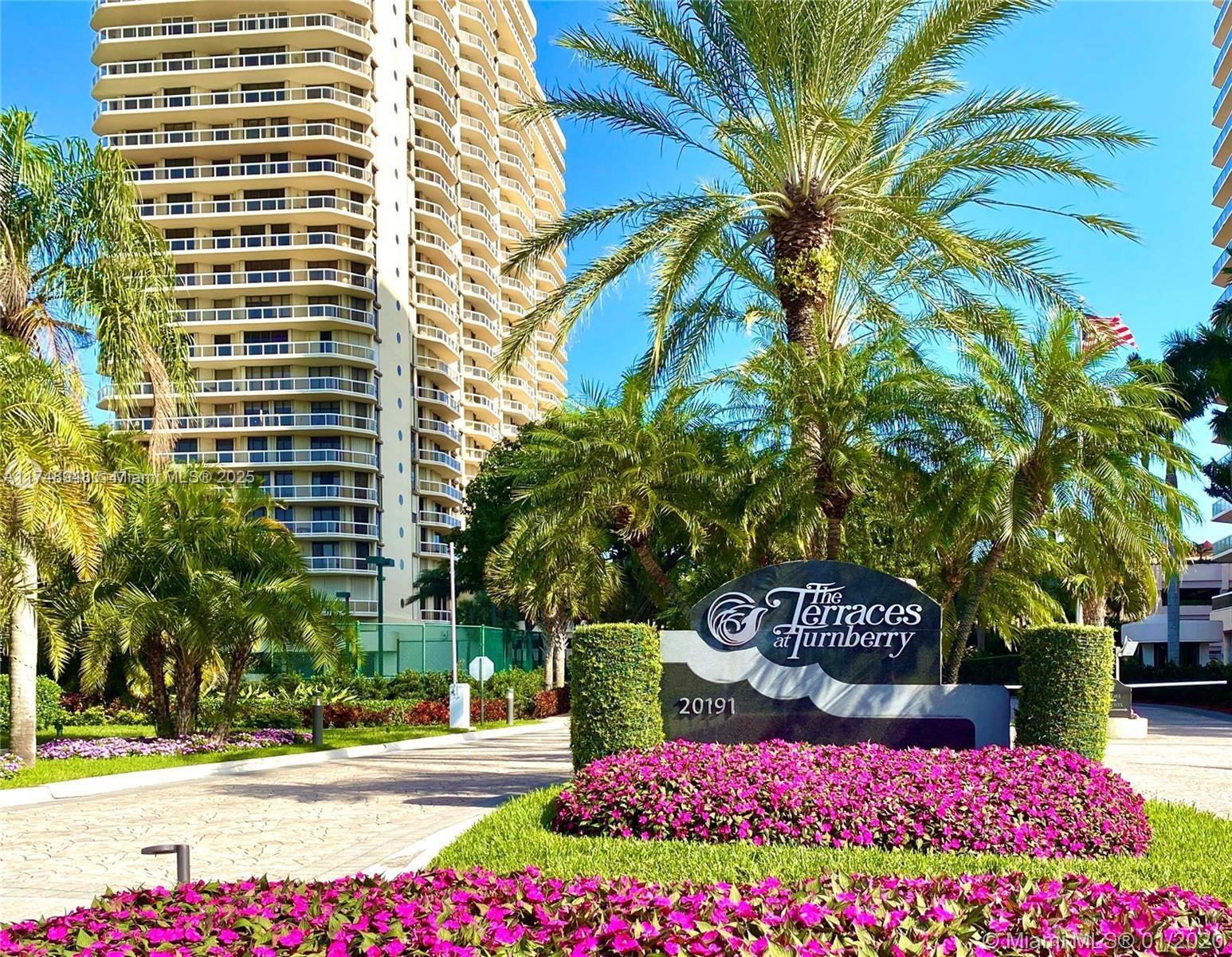 TERRACES NORTH TURNBERRY - Residential