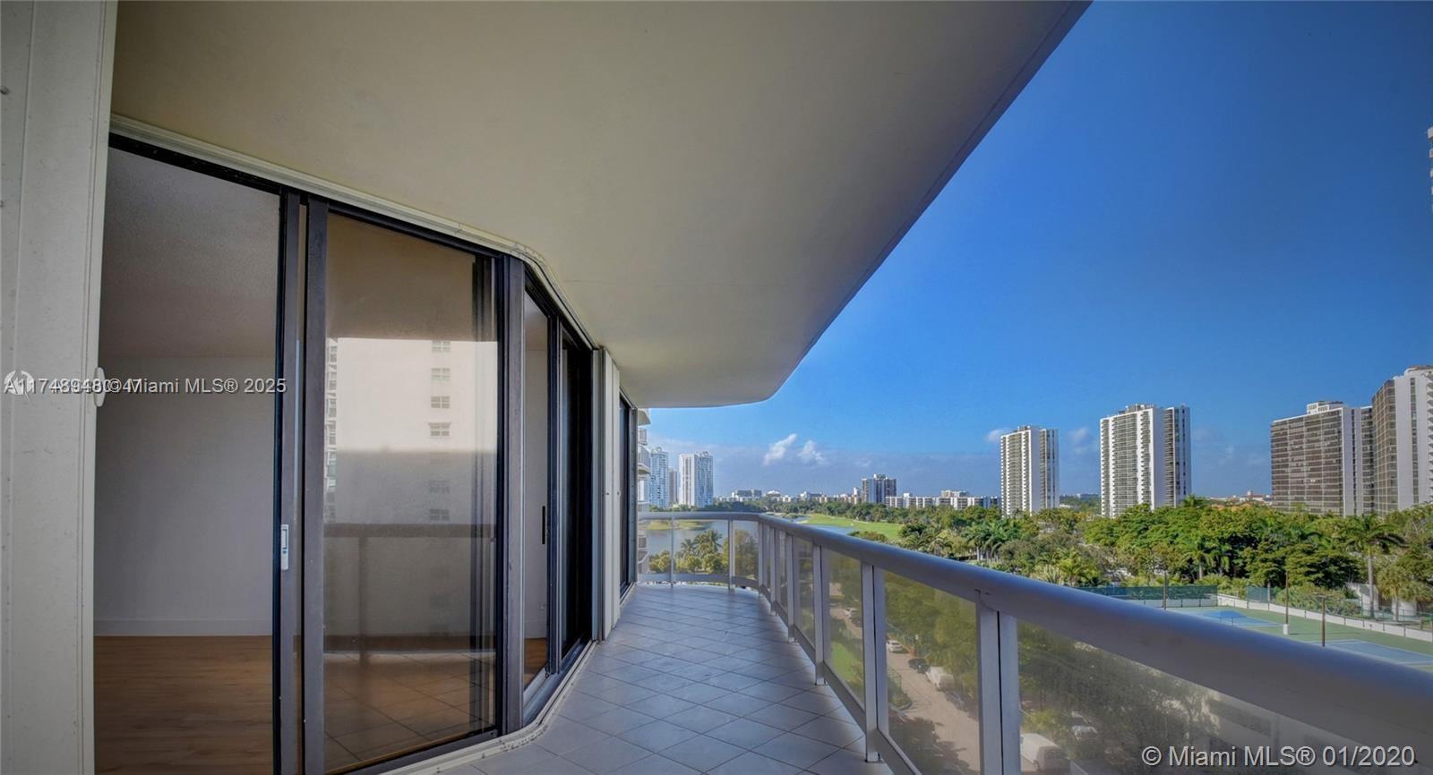 TERRACES NORTH TURNBERRY - Residential