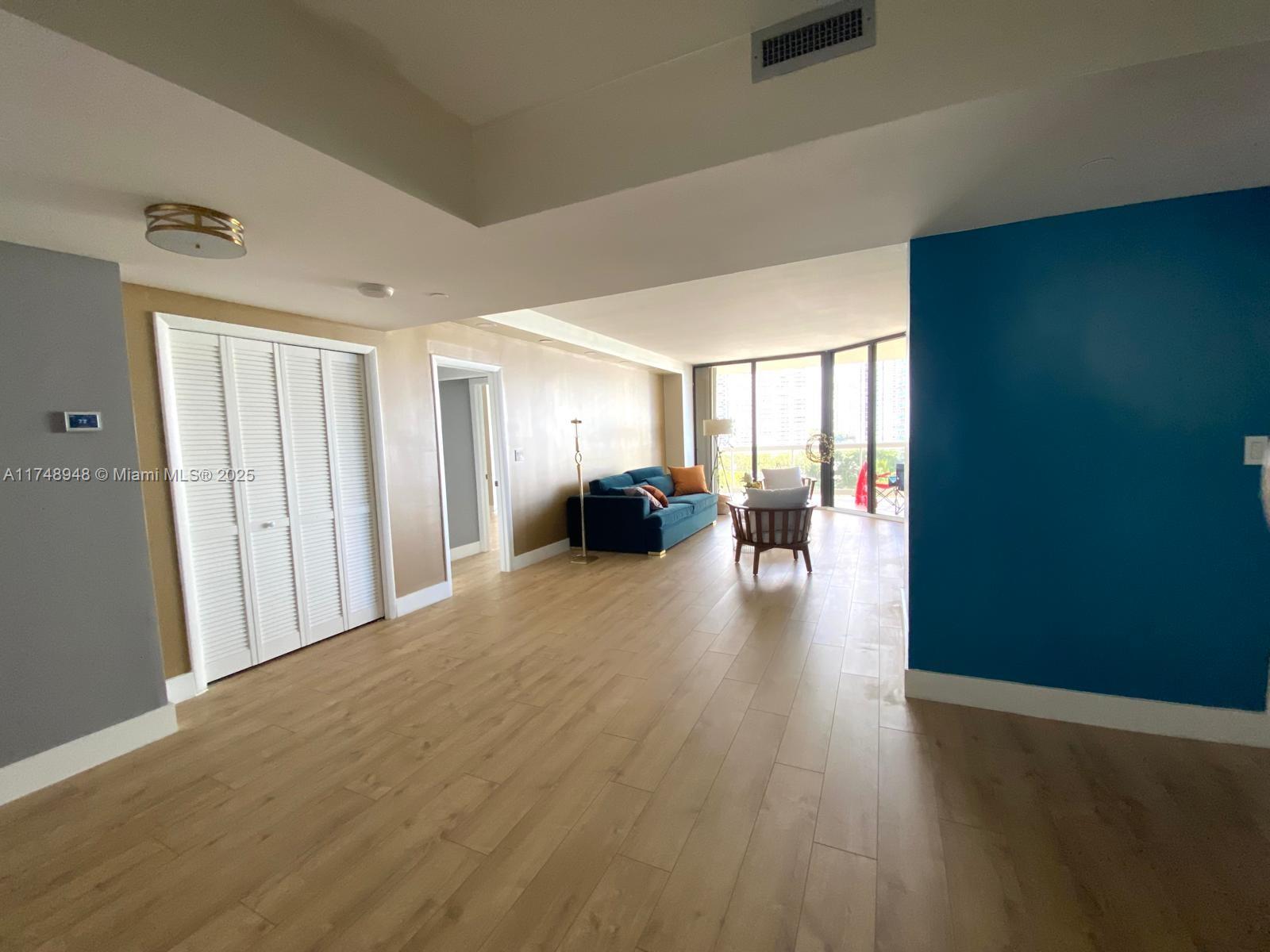 TERRACES NORTH TURNBERRY - Residential