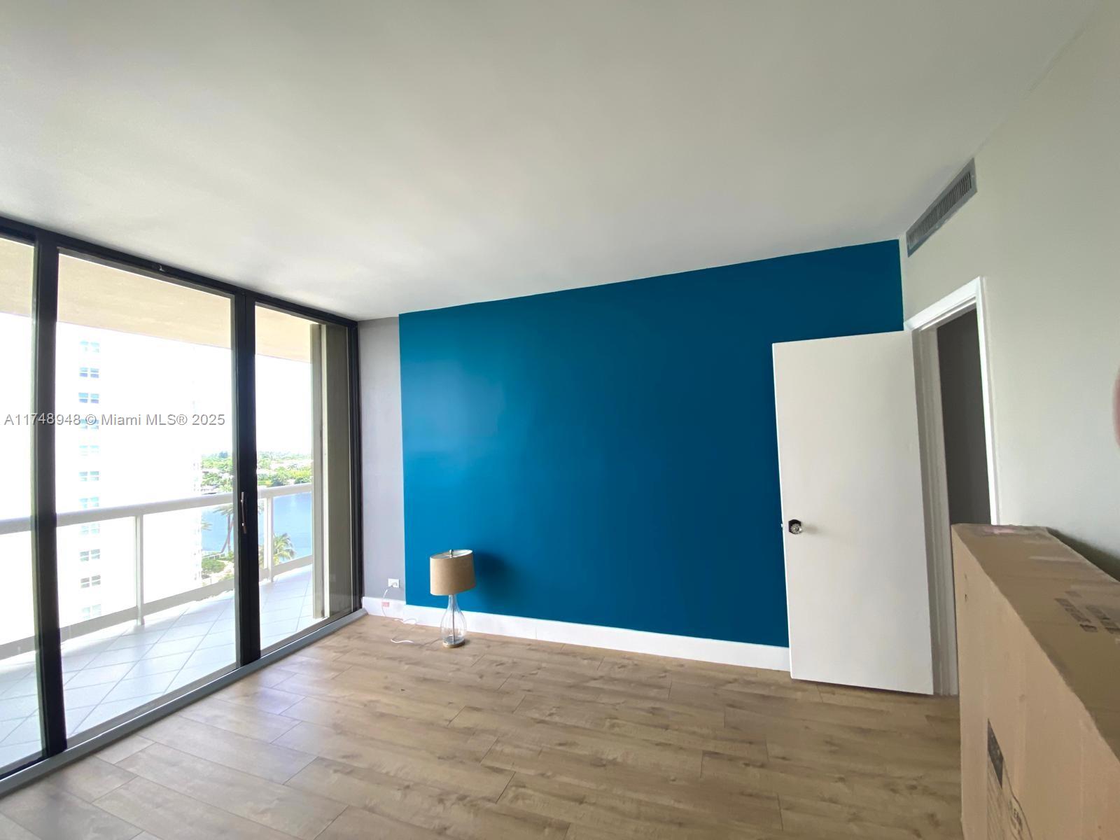TERRACES NORTH TURNBERRY - Residential