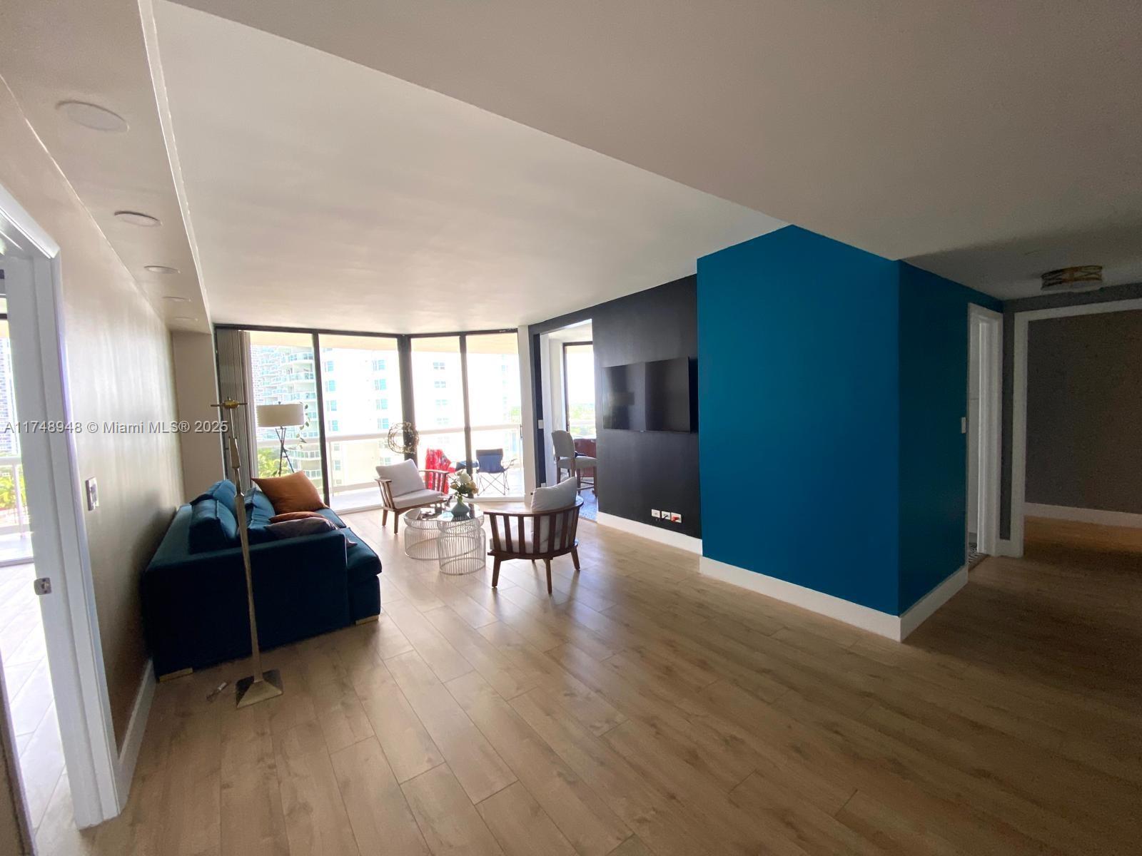 TERRACES NORTH TURNBERRY - Residential