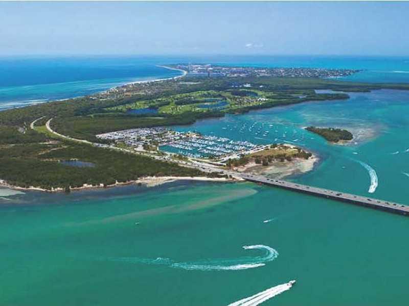 OCEAN AND BAY VIEWS AT OCEANA KEY BISCAYNE, PRIVATE GATED COMMUNITY IN THIS BRAND NEW BEACHFRONT 3B/3B DECORATOR READY UNIT. FULL SERVICE BUILDING WITH TENNIS COURTS, SPA, GYM, POOL, RESTAURANT AND MANY MORE AMENITIES.