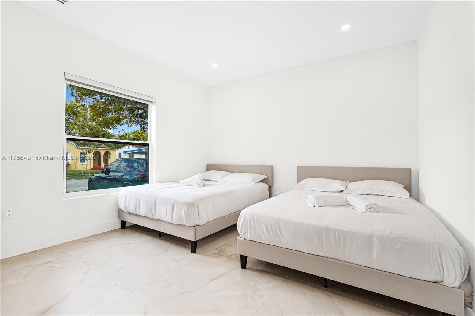 SHADOWLAWN EXTENSION SUB - Residential