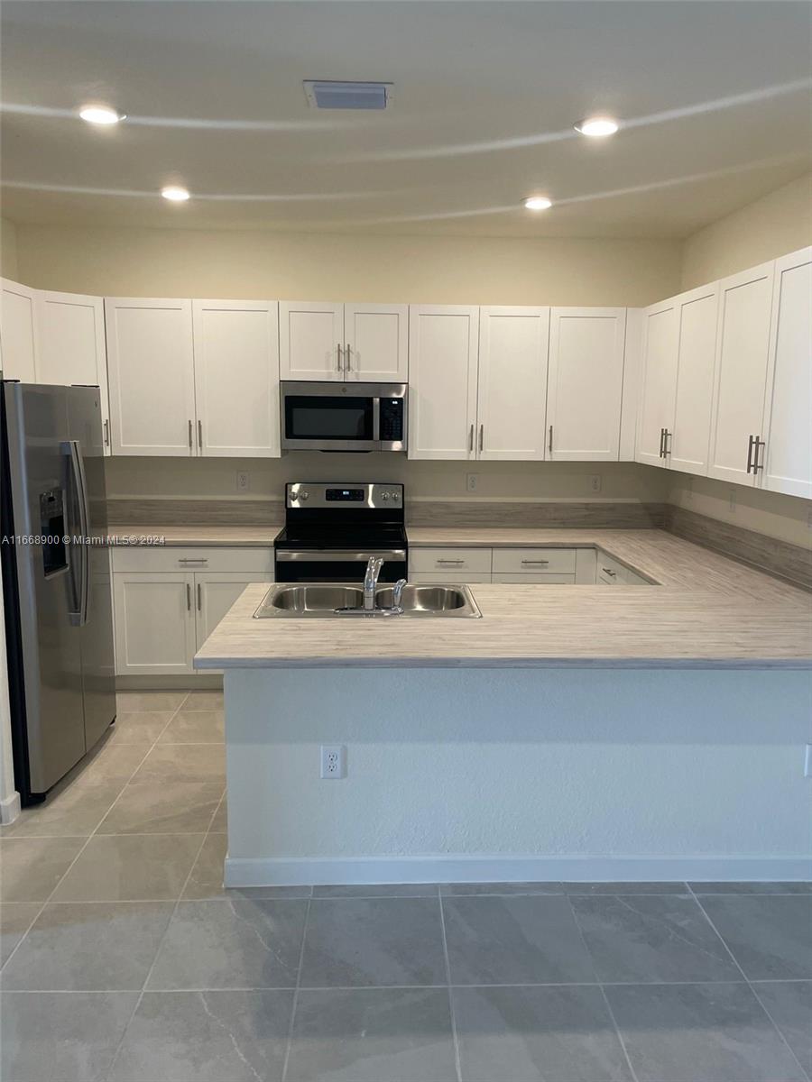 AQUABELLA NORTH - Residential