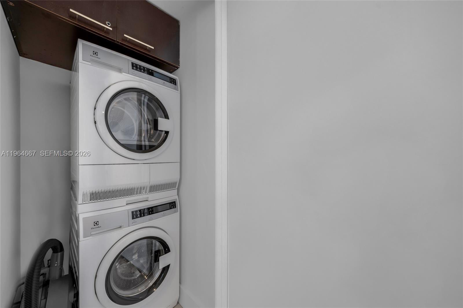 CENTRAL CARILLON BEACH CO - Residential Lease