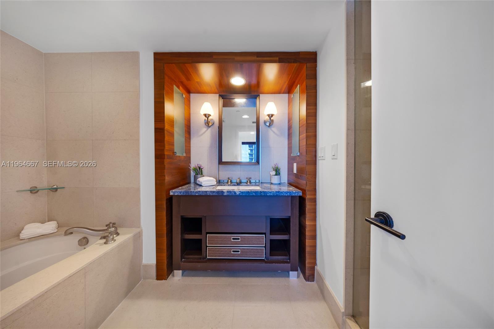 CENTRAL CARILLON BEACH CO - Residential Lease