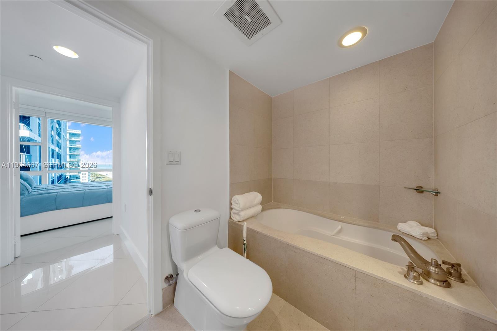 CENTRAL CARILLON BEACH CO - Residential Lease