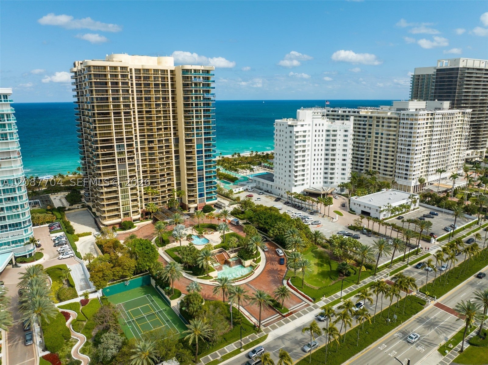 9999 Collins Ave 5E