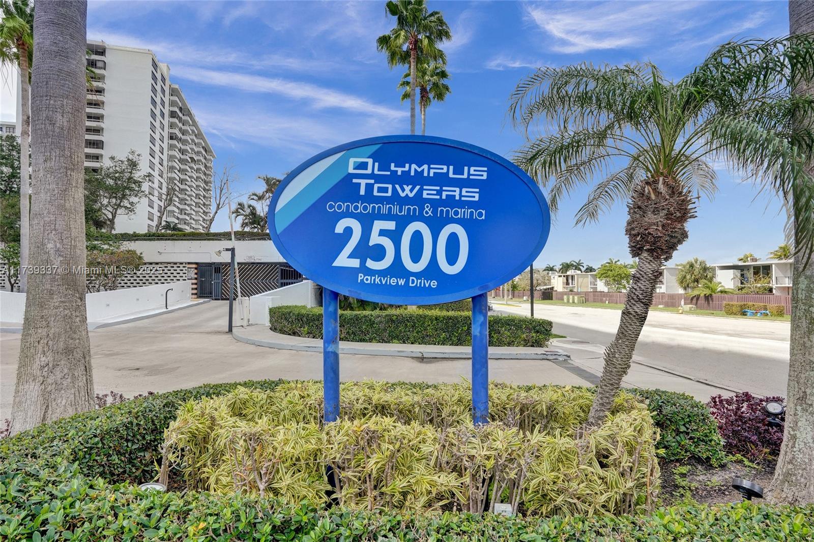 OLYMPUS CONDO PHASE - Residential