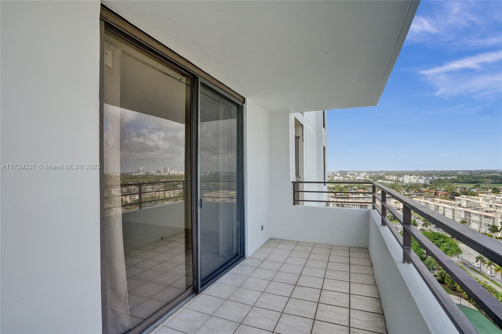 OLYMPUS CONDO PHASE - Residential