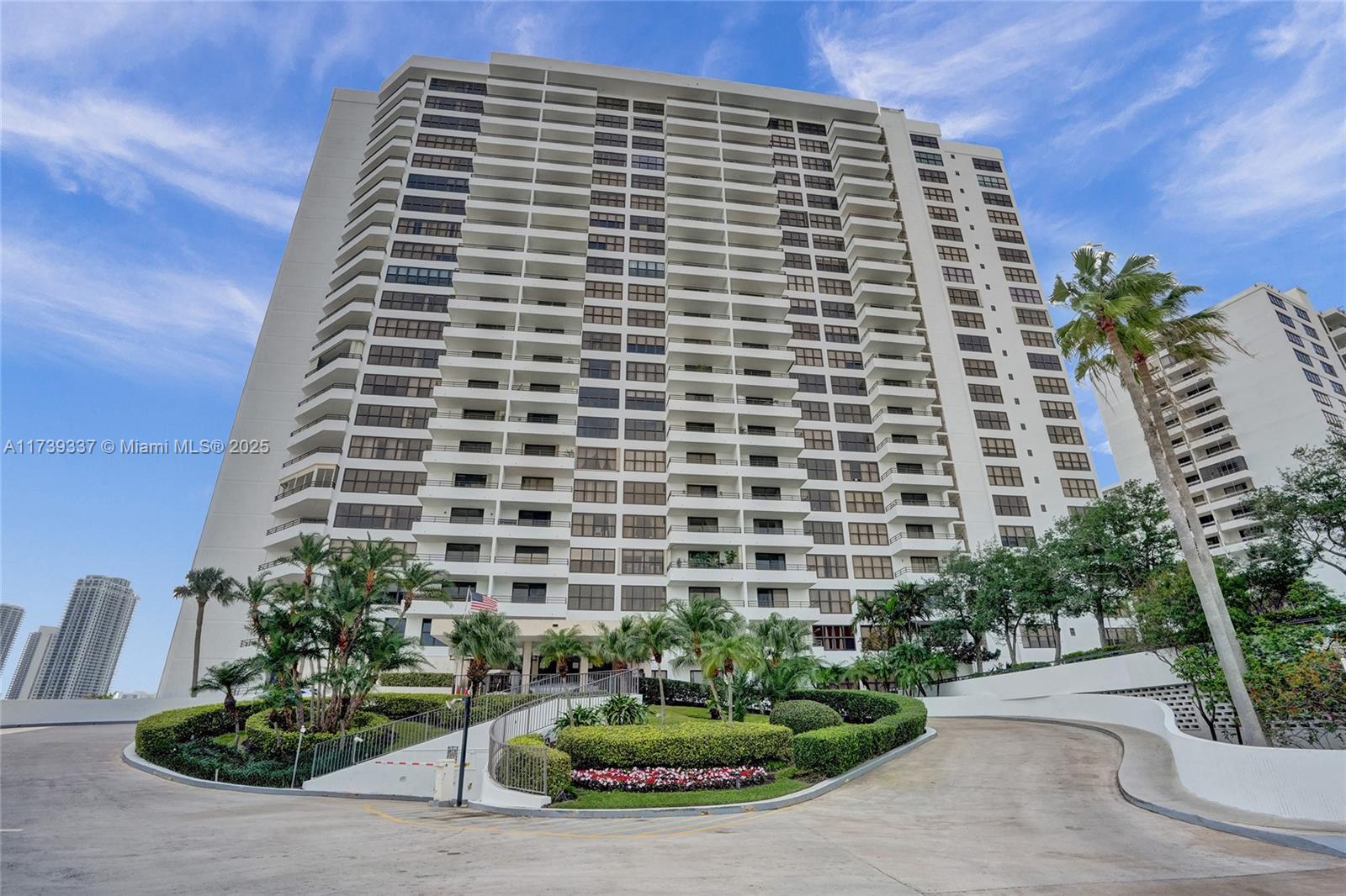 OLYMPUS CONDO PHASE - Residential