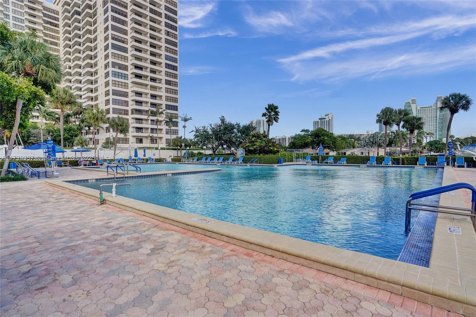 OLYMPUS CONDO PHASE - Residential
