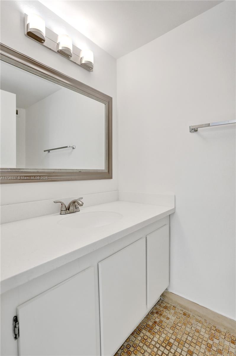 OLYMPUS CONDO PHASE - Residential
