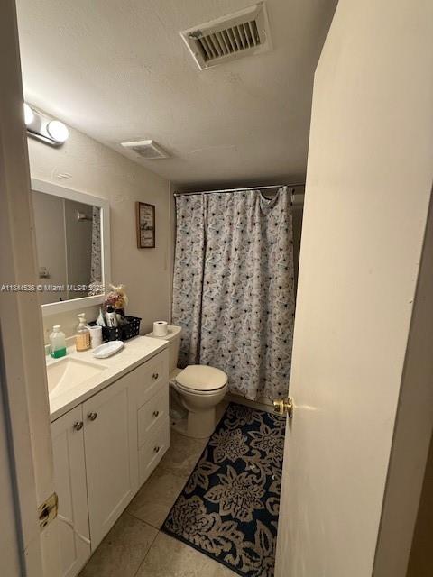 LAKE EMERALD CONDOMINIUM - Residential