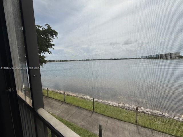 LAKE EMERALD CONDOMINIUM - Residential